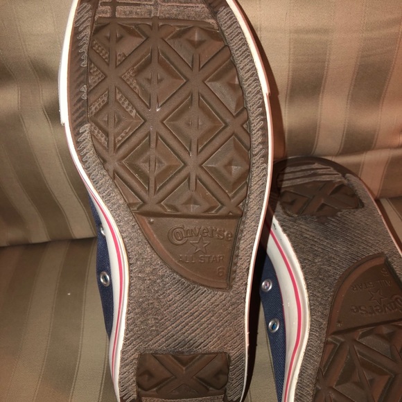 Converse All Star Sneakers - Size 6 - Picture 5 of 6